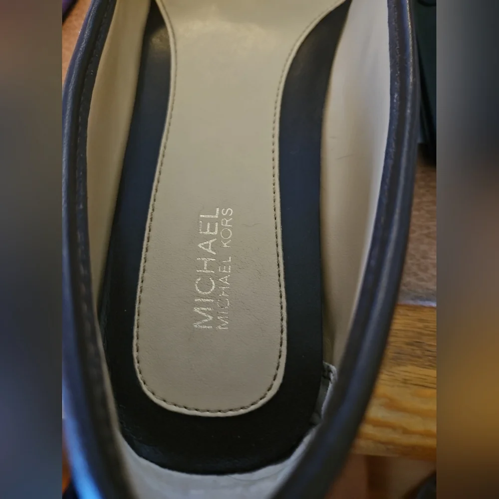 Michael Kors Black Ballet Flats - Picture 7 of 7